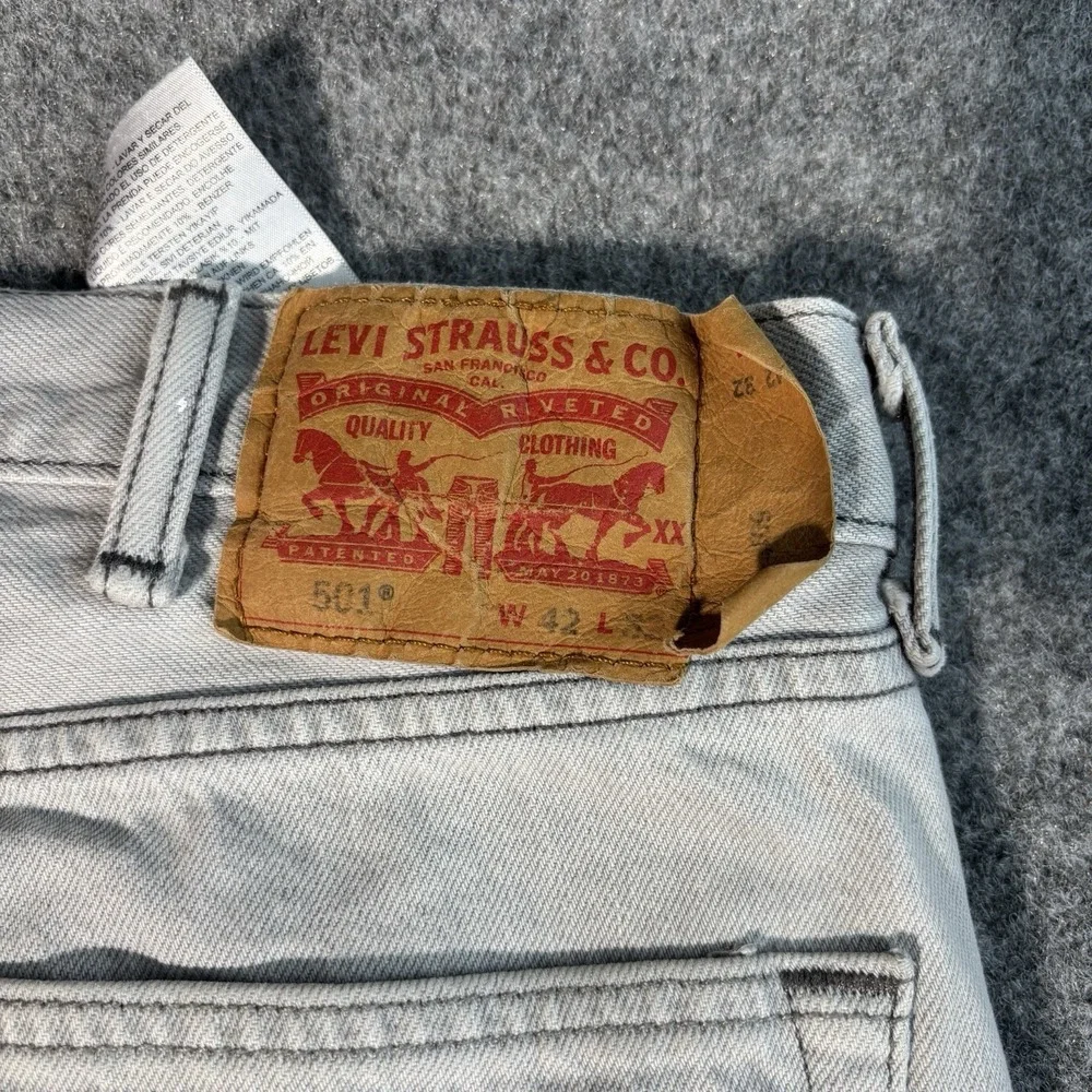 Levi's 501 Jeans Mens 42x32 (Fits 39x29) Light Wash Gray Streetwear Skater‎ Work
